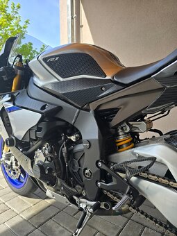 Yamaha R1M - 15