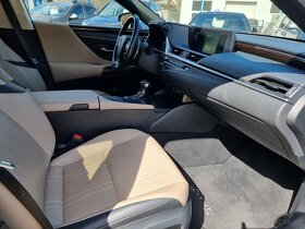 Lexus ES 300 h 2.5 160KW/DPH/360Kam/Kůže/Navi - 15