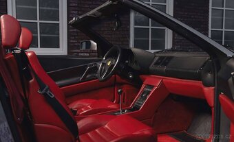 Ferrari 348 Spider z roku 1994 - 15