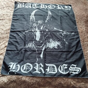 Metal,Rock,CD,DVD,EP,násivky,retiazky,odznaky,plagáty,trická - 15