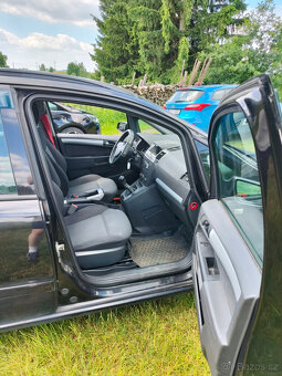 Opel Zafira 1.9 CDTI 74Kw ND - jako celek - 15
