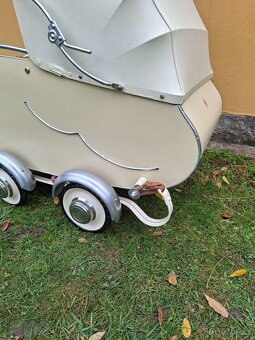 Starožitný kočárek pro miminko č.  202 - 15