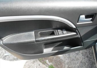 Ford Mondeo 1,8 92 kW Digiklima Serviska benzín - 15