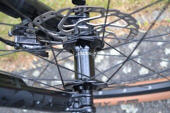 Cube Reaction C:62 Race Petrol (XL) 10.6 kg Top Stav - 15