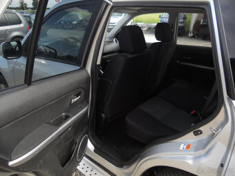 Suzuki Grand Vitara 2.0VVT-i 103Kw 4x4 - 15