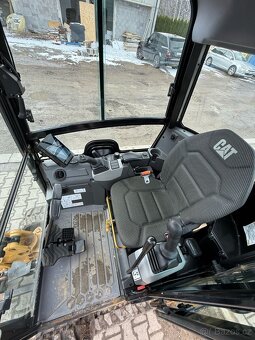 Minibagr CAT 301.8 - 15