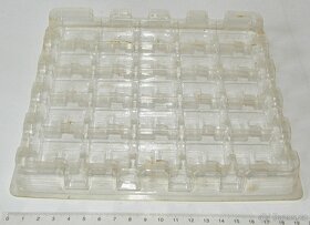 Plastová plata pro drobné součástky, materiál - 15