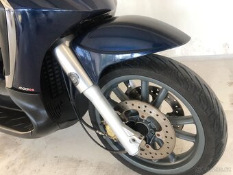 Piaggio Beverly 400 - 15