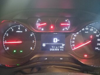 Opel Crossland 1.2, 81 kW, Crossland X 110 koní benzín - 15