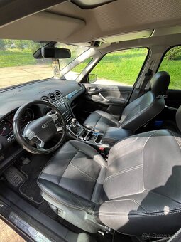 Ford Galaxy 2.0 TDCI ROK 2011 - 15