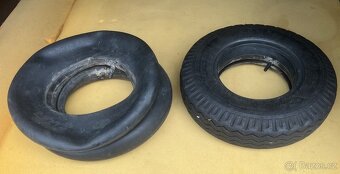 Přívěsný vozík krytý - 15