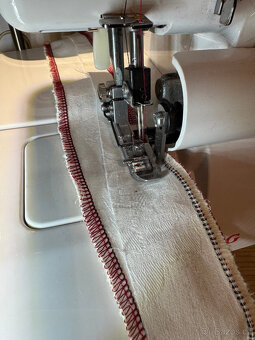 Overlock AEG 760 moderní - TOP stav - 15