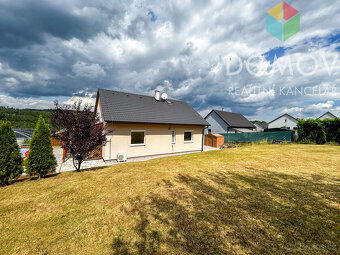 Domek s krásným výhledem do krajiny, s terasou a zahradou - 15