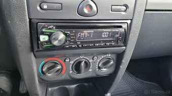 Prodám Renault Clio 1.2i - 15