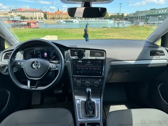 Volkswagen e-Golf - 15
