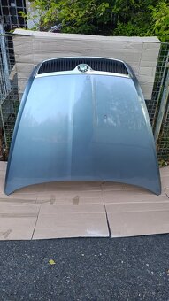 Skoda Octavia 2 - přední kapota - 15