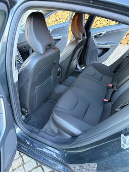 Volvo S60 2.0 D3 Drive-E KINETIC 2016 Automat Navi - 15