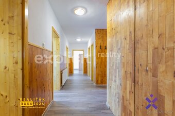 Prodej rodinného domu 5+1 333 m2, pozemek 2 555 m2 - Bzenec, - 15