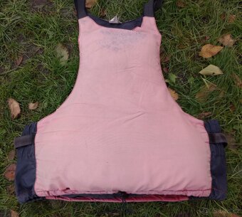Vesty - různé velikosti (S-XL); Hiko,Hodonský,Vega,Tribord - 15