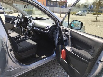 Subaru Forester, 4x4, výborný stav - 15