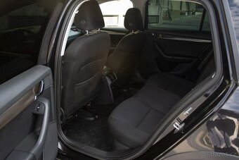 Škoda Octavia Combi SCOUT 2.0 135kw 4x4 DSG - 15