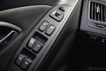 Hyundai ix35 2.0 CRDi VGT Premium 4x4 A/T - 15