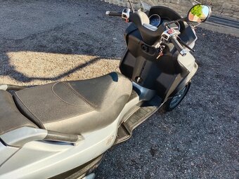 Piaggio mp3 250 LT CZ doklady v ceně - 15