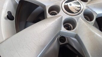 Alu kola Škoda 15" 5x100 letní pneu 185/60 R15 6-7mm Fabia - 15