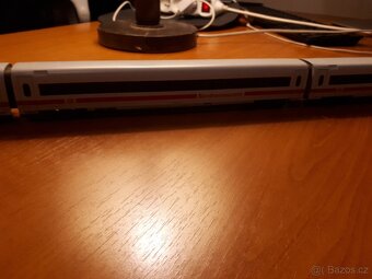 PRODÁM VLÁČKY - RYCHLÍKOVOU SOUPRAVU HO - ROCO - 15