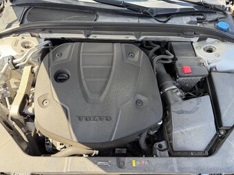 Volvo V60,  2.0 D4 140 kW, koupeno v CZ, 1.majitel, odp.DPH - 15