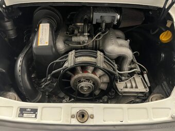 Porsche 911 Carrera z roku 1988 - 15