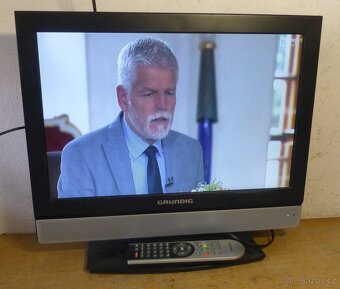 LED televize 49 cm GRUNDIG napájení 12V/230V - 15