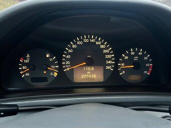 Mercedes-Benz CLK 320 V6 (W208), r. 2001, Avantgarde - 15