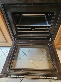 Masivní kuchyňská linka z Německa se spotřebiči - 15