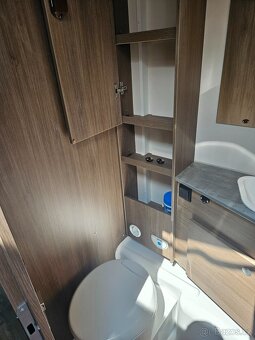 Nové Carado T338 S (Ducato 103kW), 5 míst - 15