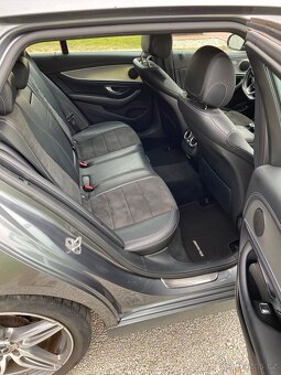 Prodám Mercedes  2018 E220d 4Matic W213 143kW Pohon 4x4 - 15