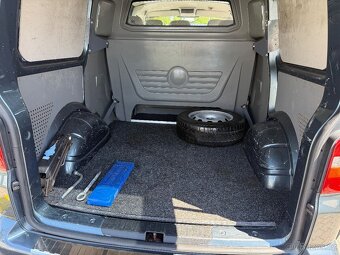 VW Transporter T5 1,9 TDi 77kW, Nová STK a olej, nemá DPF - 15