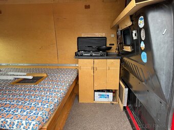 Ford Transit 2,2 1. MAJITEL TDCI 85kW L2H3 OBYTNÝ TOP STAV - 15