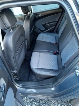 Opel Astra 1. CDTI 2015 - 15