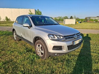 VW Touareg 3.0 TDI Klima Alu Tažné Model Model 2011.-- - 15