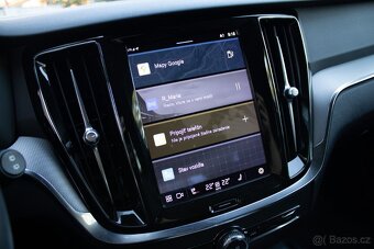 Volvo V60 B4 Inscription 2.0 benzín HEV 145 kW, 2022 - 15