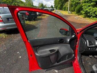 Peugeot 206+ 1,1i 44kW, r.v. 2009 - 15