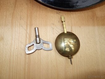 Nástěnné hodiny Kienzle, školní či nádražní - 15