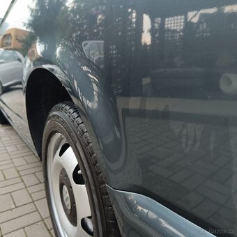 VW T5 MULTIVAN 1.9.TDI 75KW 7.MÍST 2.MAJITEL V DE, DOVOZ - 15