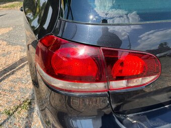 VW Golf 1.6 MPi Senzory, ALU, Výhřev Sedadel - 15