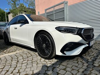 Mercedes E-220d 4-Matic AMG + Exclusive stav nového 4D - 15