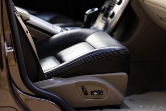 VOLVO XC70 D5 AWD SUMMUM - 15