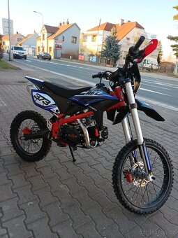 Pitbike Thunder 140cc 19x16 E-start červená - 15