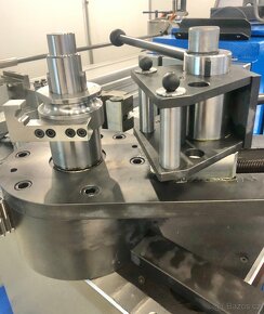 Ohýbačka trubek a profilů univerzální ZT 42-28 - 15