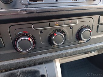 VW Transporter Long 2.0TDI 75kW 3-místa Park. senz. zadní - 15